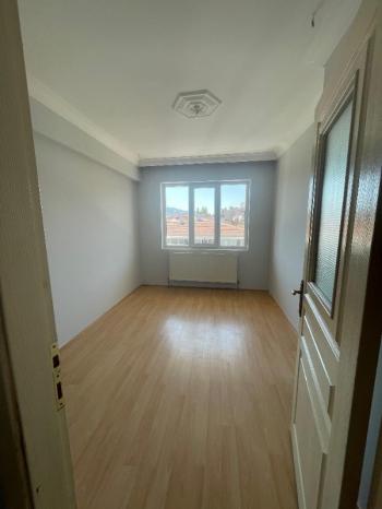 AFYON ÜÇOK EMLAKTAN FATİH MAH SATILIK FIRSAT 3+1 DAİRE