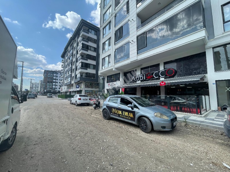 AFYON ÜÇOK EMLAKTAN ALİ ÇETİNKAYA MAH DEVREN 240M² KİRALIK DÜKKAN - İŞYERİ