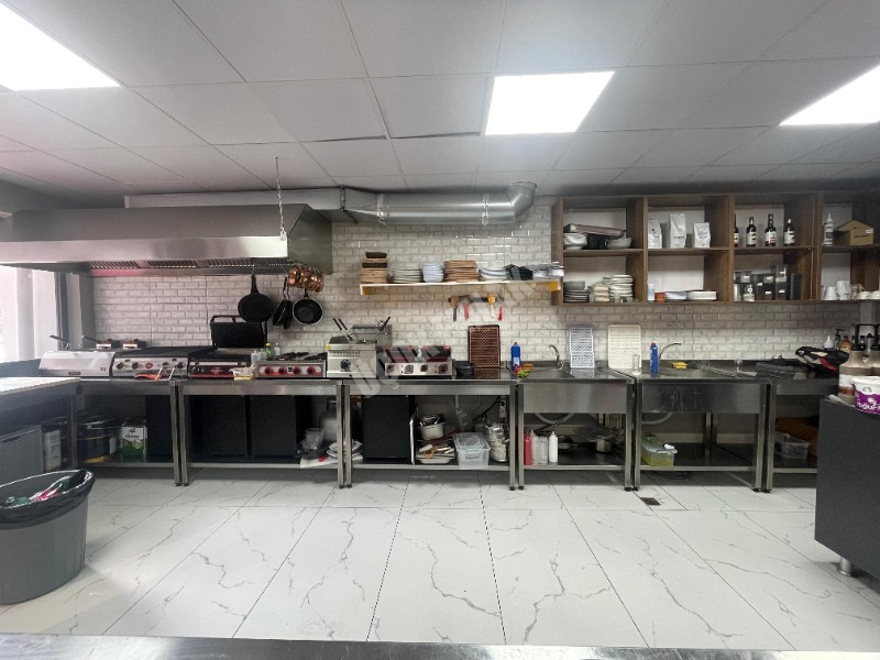 AFYON ÜÇOK EMLAKTAN ALİ ÇETİNKAYA MAH DEVREN 240M² KİRALIK DÜKKAN - İŞYERİ