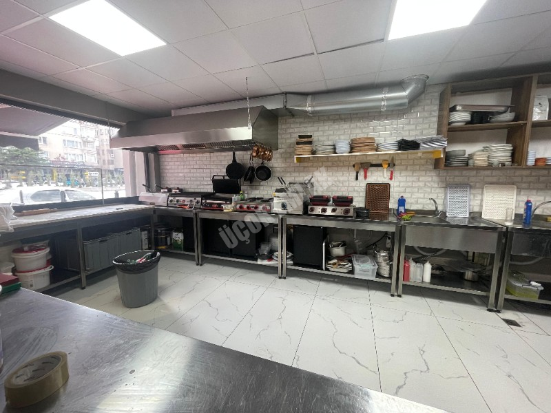 AFYON ÜÇOK EMLAKTAN ALİ ÇETİNKAYA MAH DEVREN 240M² KİRALIK DÜKKAN - İŞYERİ