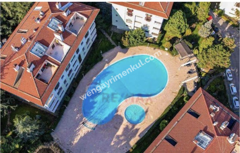 TARABYA NUROL SİTESİNDE BOŞ TAŞINMAYA HAZIR SATILIK BAHÇE KULLANIMLI 130 M2 1. KAT FIRSAT