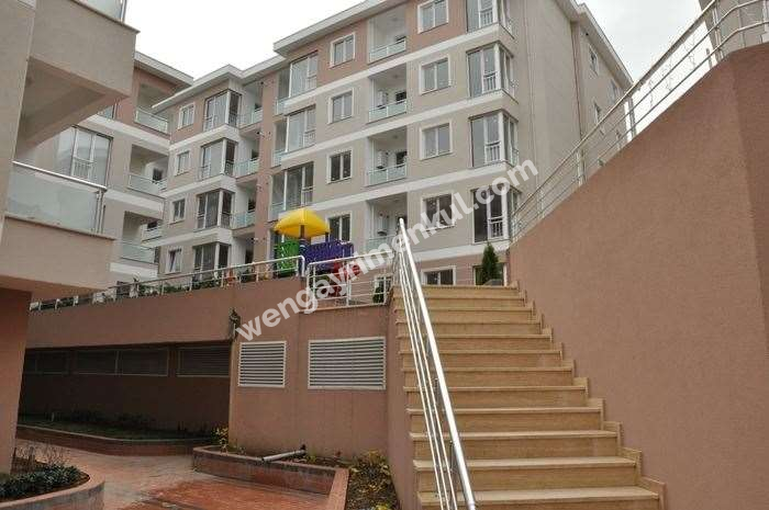  HALKALI SEVİNÇ EVLERİNDE FIRSAT BAKIMLI DAİRE