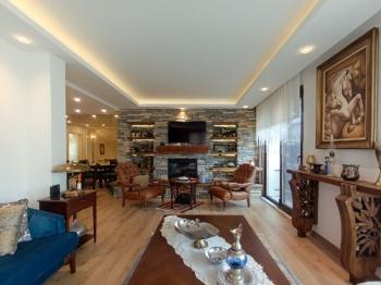 Beykoz'da Boğaz'ın Kalbine Saklanmış Müstakil, Bahçeli Villa