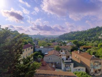 Beykoz'da Boğaz'ın Kalbine Saklanmış Müstakil, Bahçeli Villa