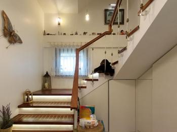 Beykoz'da Boğaz'ın Kalbine Saklanmış Müstakil, Bahçeli Villa