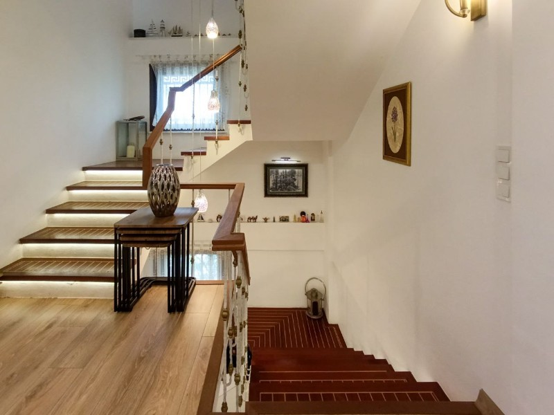 Beykoz'da Boğaz'ın Kalbine Saklanmış Müstakil, Bahçeli Villa
