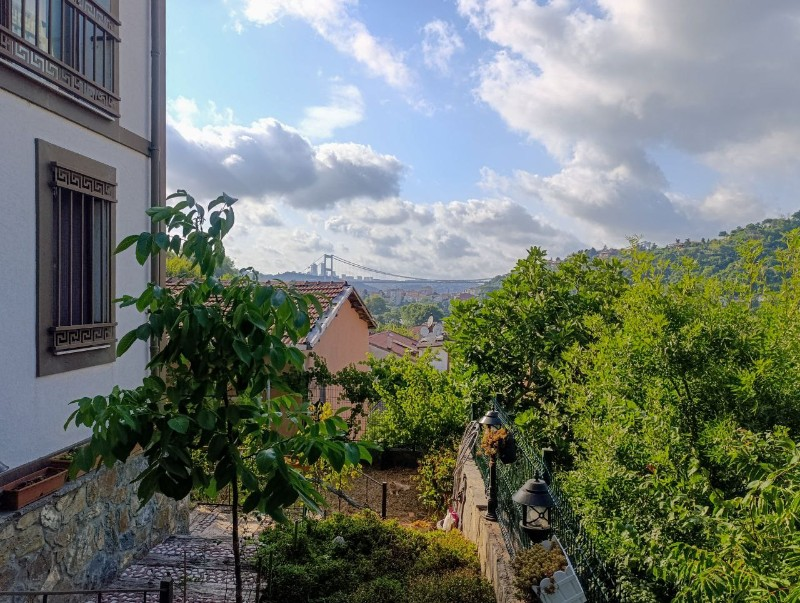 Beykoz'da Boğaz'ın Kalbine Saklanmış Müstakil, Bahçeli Villa