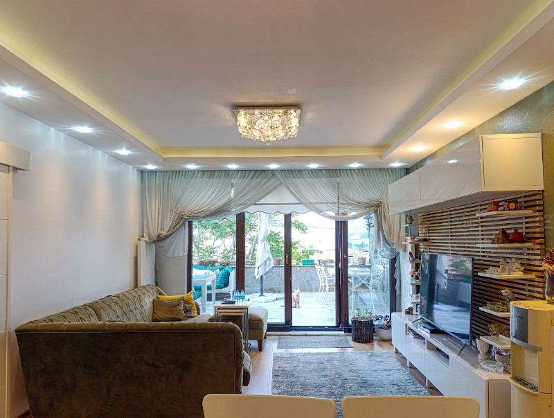 Beykoz'da Boğaz'ın Kalbine Saklanmış Müstakil, Bahçeli Villa