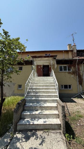 ACİL SATILIK GÜVENAY – ÇORUM BİNEVLER K TİPİ 2.KAT – 5+1 SATILIK VİLLA