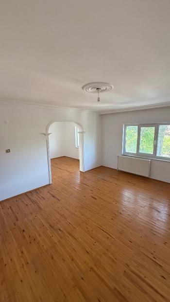 ACİL SATILIK GÜVENAY – ÇORUM BİNEVLER K TİPİ 2.KAT – 5+1 SATILIK VİLLA