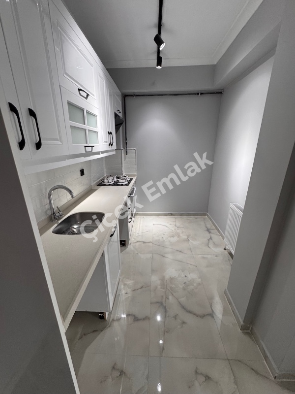Alibeyköy Metro’ya 4 Dakika Mesafede 2+1 Satılık Daire – Çırçır
