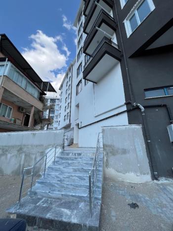 AFYON ÜÇOK EMLAKTAN YENİCE MAH SATILIK SIFIR CADDE ÜSTÜ ARAKAT 3+1 DAİRE