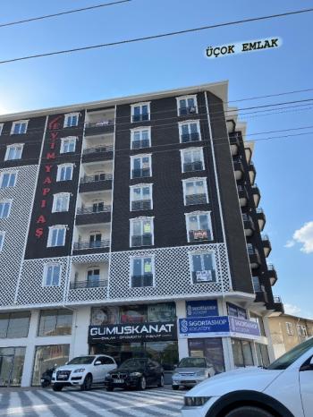 AFYON ÜÇOK EMLAKTAN YENİCE MAH SATILIK SIFIR CADDE ÜSTÜ ARAKAT 3+1 DAİRE