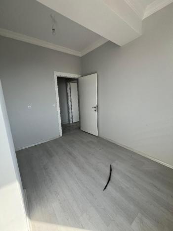 AFYON ÜÇOK EMLAKTAN YENİCE MAH SATILIK SIFIR CADDE ÜSTÜ ARAKAT 3+1 DAİRE