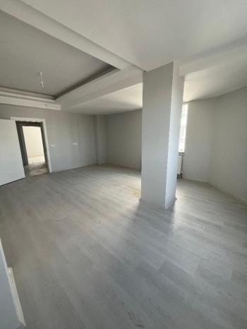 AFYON ÜÇOK EMLAKTAN YENİCE MAH SATILIK SIFIR CADDE ÜSTÜ ARAKAT 3+1 DAİRE