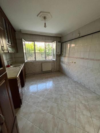 AFYON ÜÇOK EMLAKTAN ALİ İHSAN PAŞA MAH KİRALIK 3+1 TEMİZ BAKIMLI DAİRE