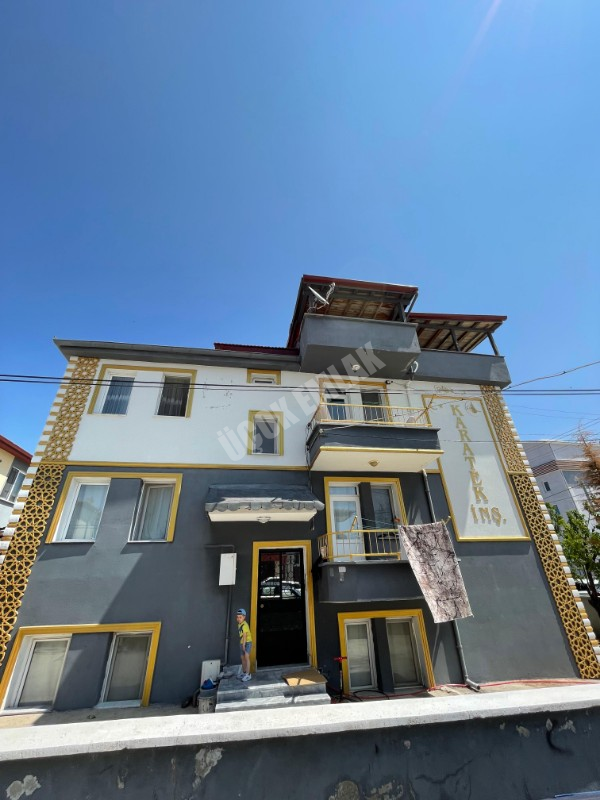 AFYON ÜÇOK EMLAKTAN FATİH MAH SATILIK 3 KATLI BİNA