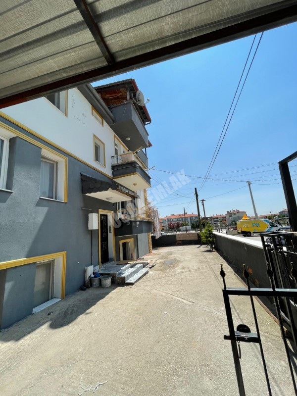 AFYON ÜÇOK EMLAKTAN FATİH MAH SATILIK 3 KATLI BİNA