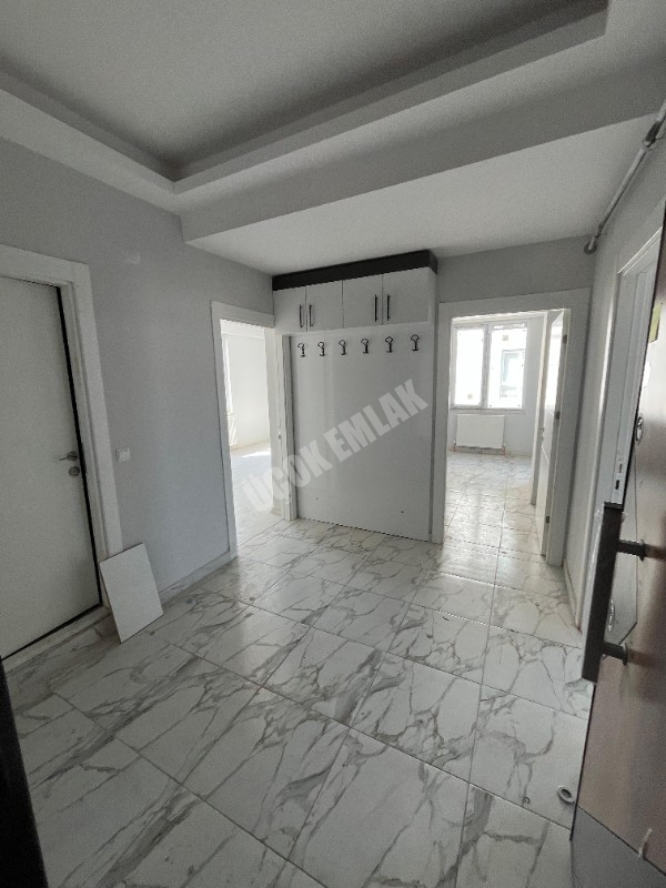 AFYON ÜÇOK EMLAKTAN YENİCE MAH SATILIK SIFIR CADDE ÜSTÜ ARAKAT 3+1 DAİRE
