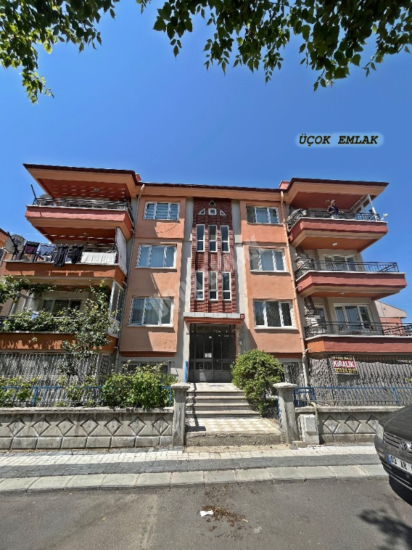 AFYON ÜÇOK EMLAKTAN ALİ İHSAN PAŞA MAH KİRALIK 3+1 TEMİZ BAKIMLI DAİRE