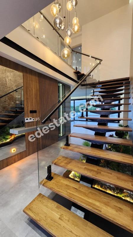 Girne Çatalköy Bölgesinde Satılık Yeni 4+1 Villa