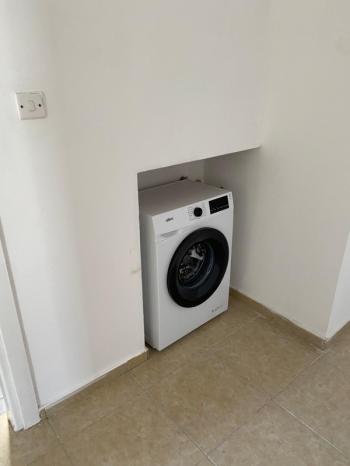 Lefkoşa Marmara Bölgesinde EŞYALI KİRALIK 3+1 DAİRE