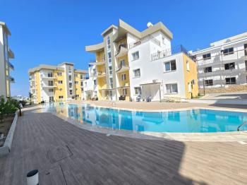 Girne Alsancak Bölgesinde Havuzlu SİTEDE SATILIK 1+1 DAİRE