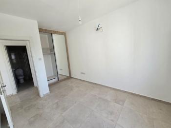 Girne Alsancak Bölgesinde Havuzlu SİTEDE SATILIK 1+1 DAİRE