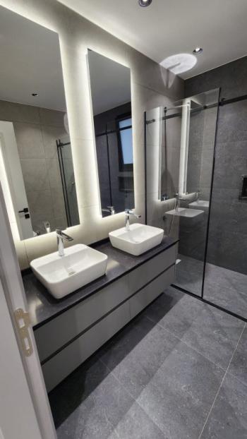 Girne Çatalköy Bölgesinde Satılık Yeni 4+1 Villa