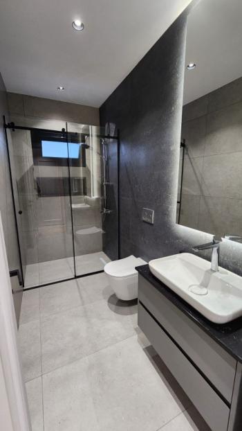 Girne Çatalköy Bölgesinde Satılık Yeni 4+1 Villa