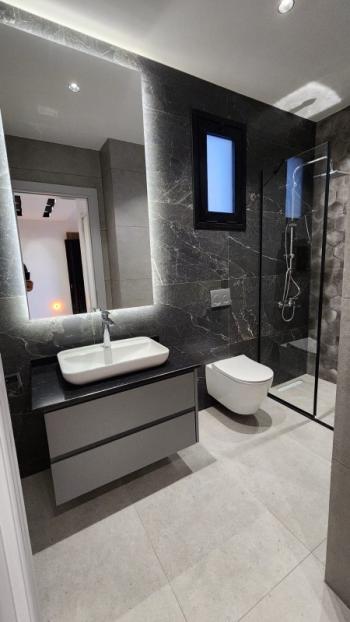 Girne Çatalköy Bölgesinde Satılık Yeni 4+1 Villa