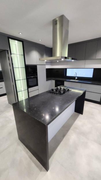 Girne Çatalköy Bölgesinde Satılık Yeni 4+1 Villa