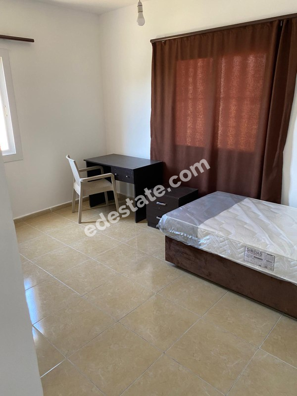 Lefkoşa Marmara Bölgesinde EŞYALI KİRALIK 3+1 DAİRE