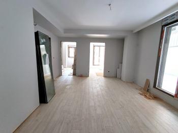 KÜÇÜKYALI'DA MARMARAY VE METRO'YA YAKIN SIFIR 2+1 SATILIK DAİRE
