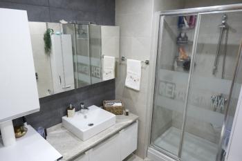 Ümraniye Tepeüstü Mh. Kiralık 3+1 Lüks Site Dairesi Metroya Çok Yakın( Boş Hemen Taşın)