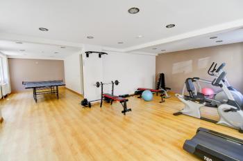 Ümraniye Tepeüstü Mh. Kiralık 3+1 Lüks Site Dairesi Metroya Çok Yakın( Boş Hemen Taşın)