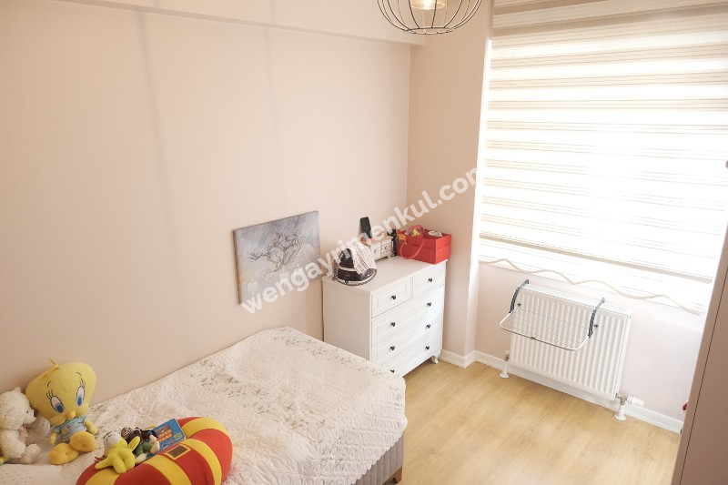 Ümraniye Tepeüstü Mh. Kiralık 3+1 Lüks Site Dairesi Metroya Çok Yakın( Boş Hemen Taşın)
