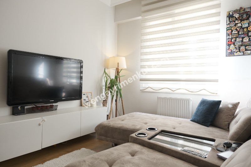 Ümraniye Tepeüstü Mh. Kiralık 3+1 Lüks Site Dairesi Metroya Çok Yakın( Boş Hemen Taşın)