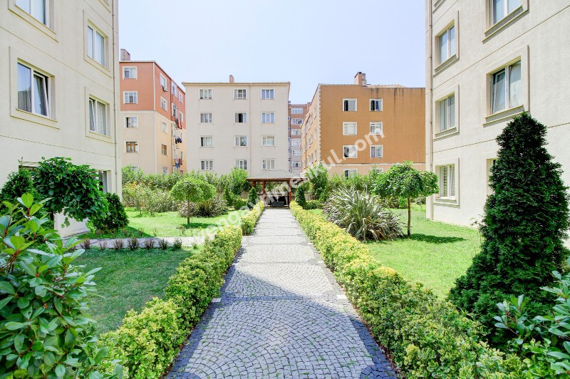 Ümraniye Tepeüstü Mh. Kiralık 3+1 Lüks Site Dairesi Metroya Çok Yakın( Boş Hemen Taşın)