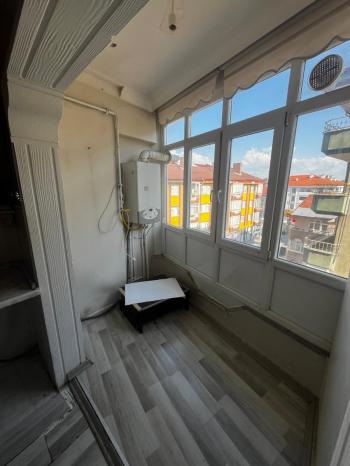 SEVİLLER MAH. ÜST CADDEDE SATILIK 3+1 DAİRE