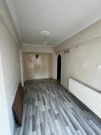 SEVİLLER MAH. ÜST CADDEDE SATILIK 3+1 DAİRE