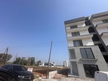 MAĞUSA MERKEZDE  YENİ SIFIR SATILIK  DAİRE 