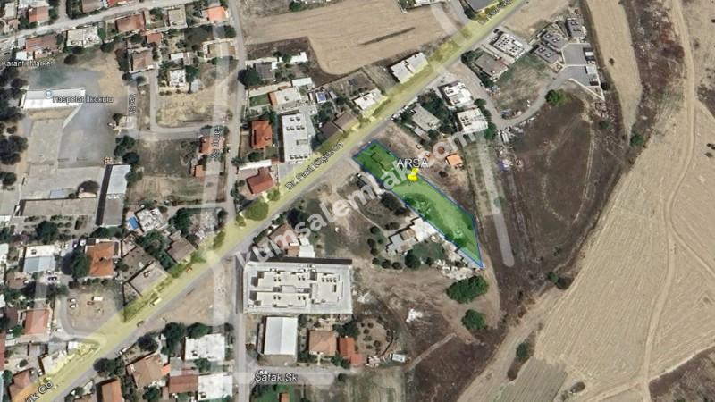 LEFKOŞA HASPOLAT BÖLGESİNDE ANAYOL ÜSTÜ SATILIK ARSA 