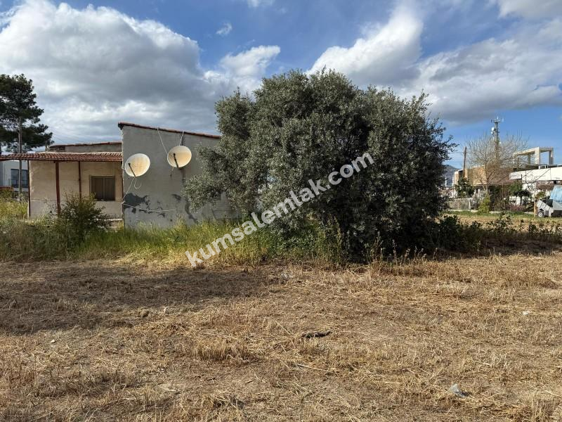 LEFKOŞA HASPOLAT BÖLGESİNDE ANAYOL ÜSTÜ SATILIK ARSA 