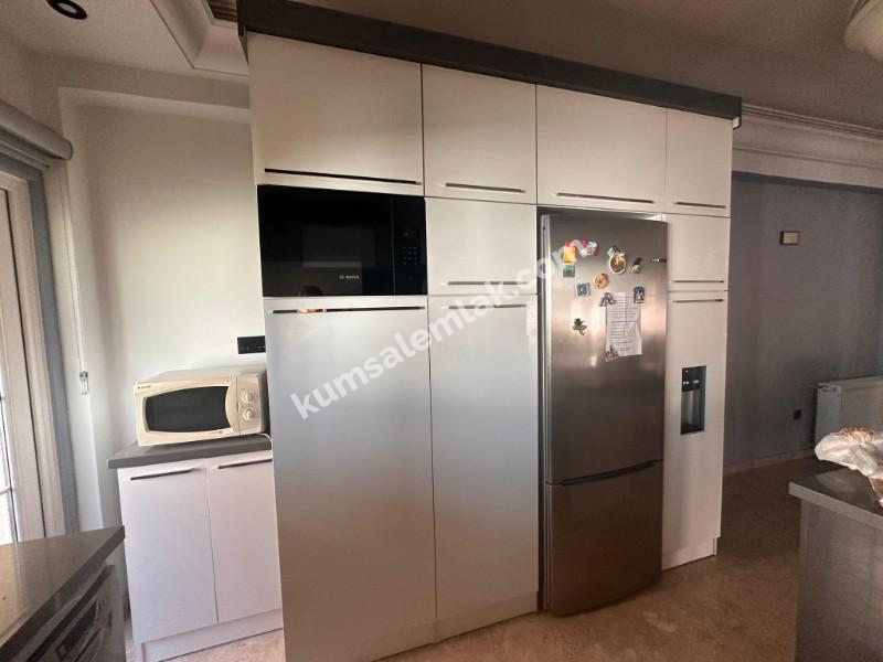 LEFKOŞA DUMLUPINAR BÖLGESİNDE SATILIK FUL EŞYALI TÜRK MALI DAİRE 