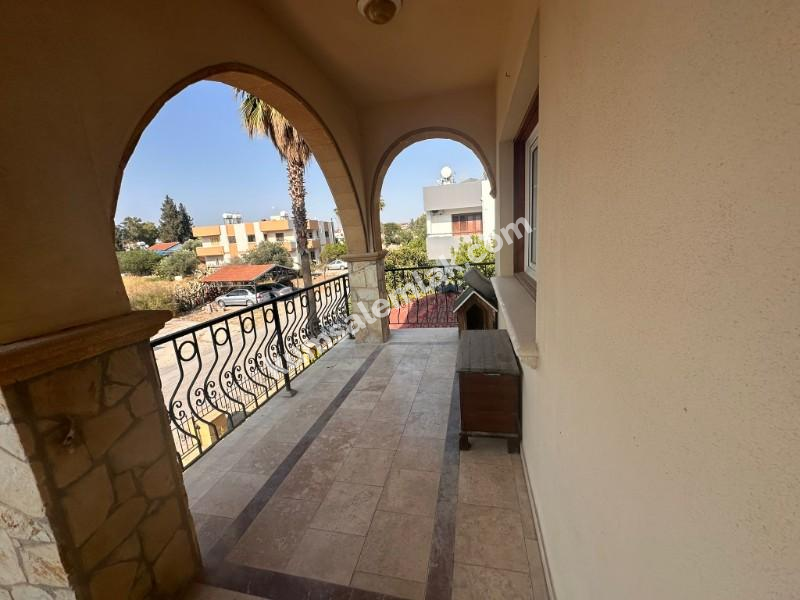 LEFKOŞA DUMLUPINAR BÖLGESİNDE SATILIK FUL EŞYALI TÜRK MALI DAİRE 