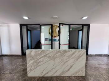 Kıbrıs Girne Merkez de Türk Tapulu Havuzlu Elit Sitede Lüks 2+1 Residence