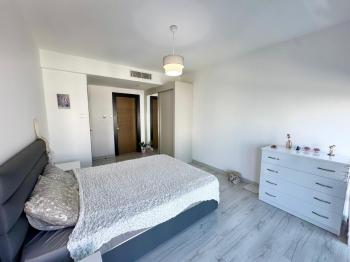Kıbrıs Girne Merkez de Türk Tapulu Havuzlu Elit Sitede Lüks 2+1 Residence