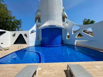 Kıbrıs Girne Merkez de Türk Tapulu Havuzlu Elit Sitede Lüks 2+1 Residence
