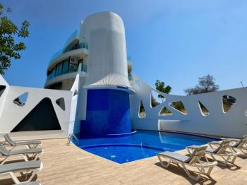 Kıbrıs Girne Merkez de Türk Tapulu Havuzlu Elit Sitede Lüks 2+1 Residence